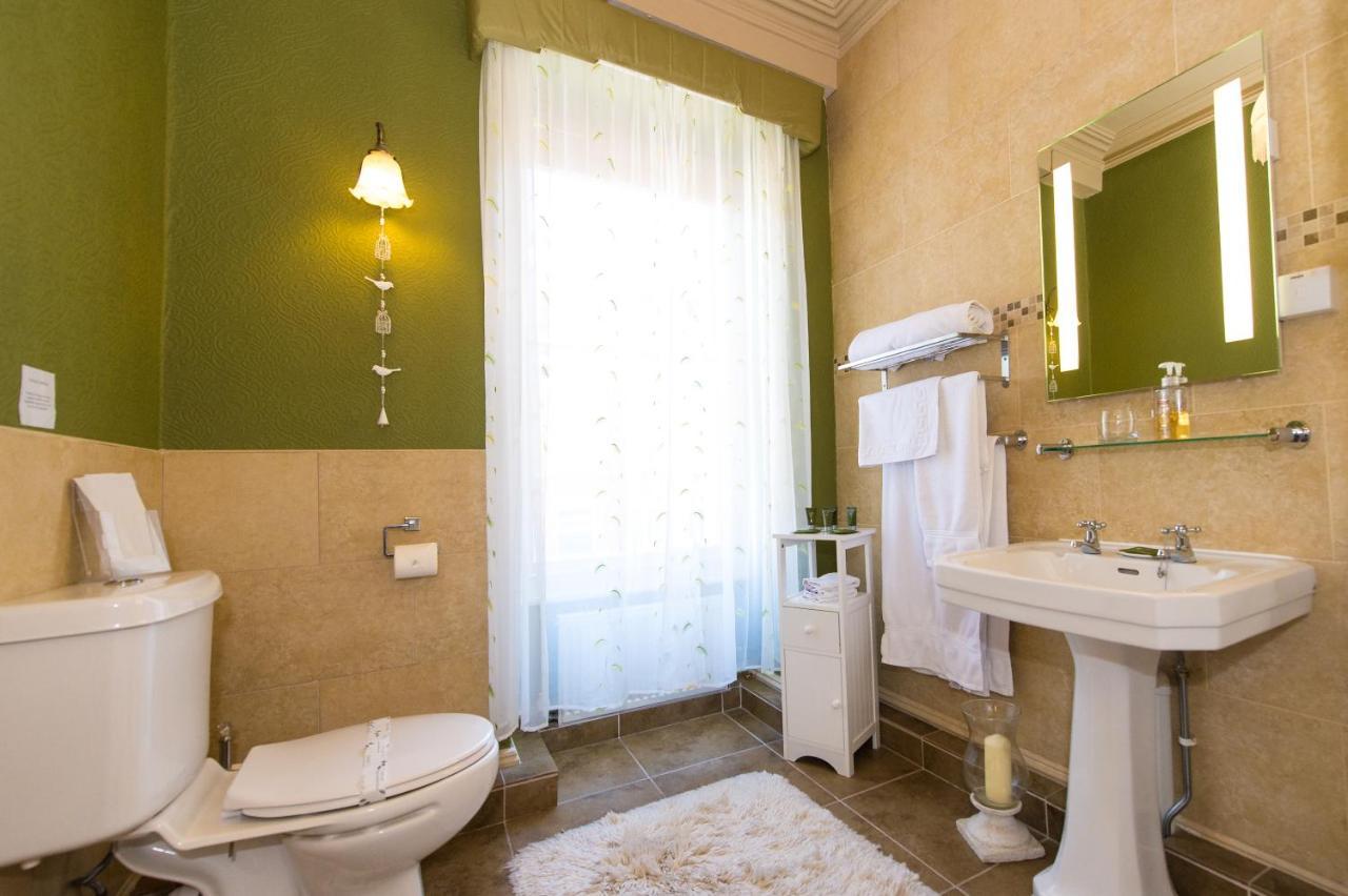 Victoria House Room Only Accommodation Caernarfon Extérieur photo